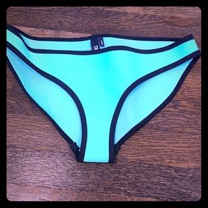 Triangl bikini bottom